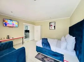 DJ Guest Lodge