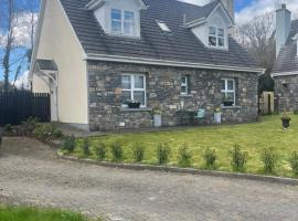 Cozy Holiday Home in the Scenic Glen of Aherlow, vila v destinaci Aherlow