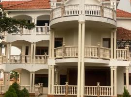 The Forest House - Kawuku-Bunga, guest house in Kampala