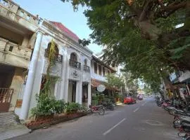 Rebel De Pondicherry - A Heritage Hotel