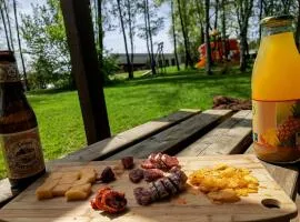 Gîte entièrement rénové - vue plaine de jeux