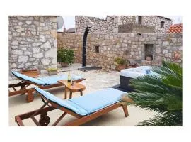 Gorgeous Home In Vinjerac