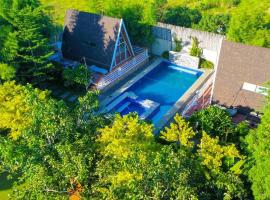 Di Bella Cabin Private Resort，Pampang的木屋