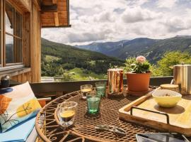 Privates Chalet mit Garten Hot Tub Kamin Bergblick, Hotel in Plessnitz
