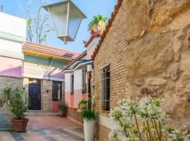 Home4U Κερατέα apt1, just 17Km from airport