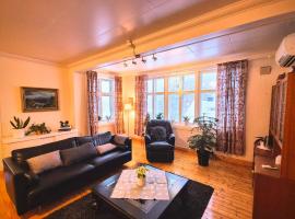 Large Family Friendly Apartment, hotel cu parcare din Lillehammer