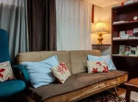 Independent Private Suite, Free Parking and High-Speed Wi-Fi