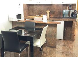 Bartholomé 5, hotel in Drancy