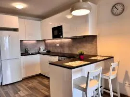 New apt, parking in garage in matador resident