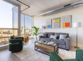 Chique Loft 15 Min from NYC with City View & Pool