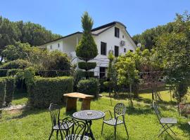 Keyfe Kadir Garden Butik Otel, levn&yacute; hotel v destinaci Orhangazi