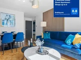 2 Bedroom Greek Street Apartment - Sleeps 6