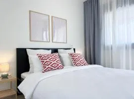 Near Beach and Easy Parking - By Solstad