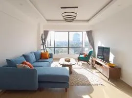 Homely and Spacious 2 bed at Marina Bay