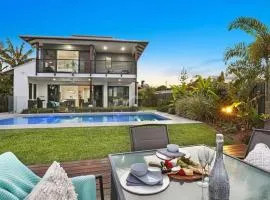 WATERFRONT HOME BORDERING MOOLOOLABA