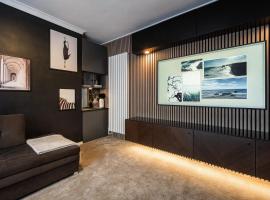 The Studio, Luxury 3 Bed Home with Parking, hotel in Leicester