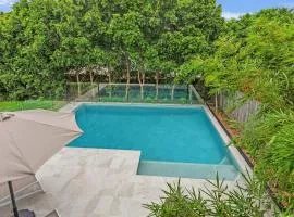 GEORGE8- THE ULTIMATE, FAMILY BEACH HOUSE!