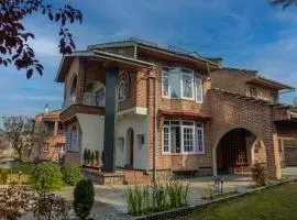 SaffronStays Sun Villa