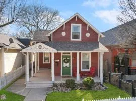 Stay & Play Indy- Indoor Fun - 5 Min to Downtown - Sleeps 10 - Arcade fun