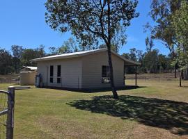 Blackbutt The Shack at Gilinlea, κατάλυμα σε φάρμα σε Benarkin