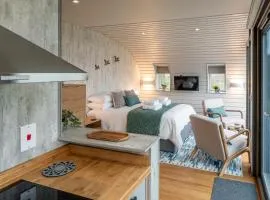 Stunning Eco-Retreat Pods in Old Chalford!
