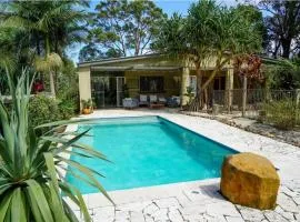 Honeybird Hideaway, a private subtropical retreat