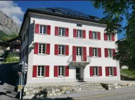 Hotel des Alpes