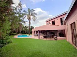 Luxury Stay in Hurlingham Mansion