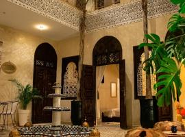 RIAD Dar ZOMOROD, habitaci&oacute;n en casa particular en Marrakech