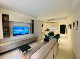 Mercury Suites Luxury apartment with Rooftop pool