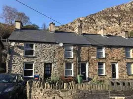 Holiday Cottage Barlwyd TANYGRISIAU SNOWDONIA WALES