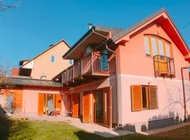 Buzahouse