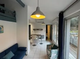 Dépendance avec piscine et spa partagés - plage 130 m