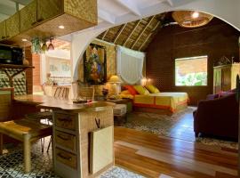 LOFT VANILLE avec clim et piscine partagee, hotel v destinaci Moorea