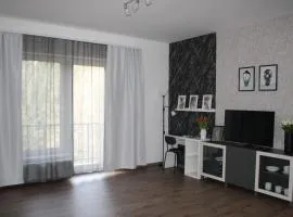 WITH LOVE Marienbad Ap Garden 2