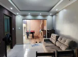Casa com Garagem, 3 Quartos e Churrasqueira