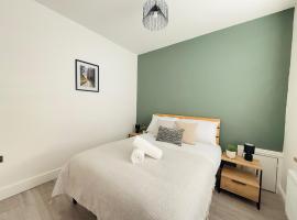 Comfy 4 Bed Home - Port Talbot - Perfect for Contractors & Families, hotel v destinaci Port Talbot