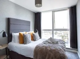 Stunning Waterfront Apartment with Titanic Views Sleeps 6 & Parking