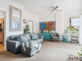 Beachside Oasis - Ocean Views and Walk to Everything