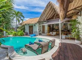 Luxury 3BR Villa Private Pool Ricefield Family-Friendly Near Canggu