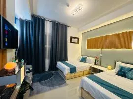 2 Bed Luxe Stay with Netflix and Pool, 10 min walk to Fuente - the Heart of Cebu City