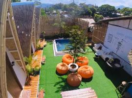 Happy Monkey Hostel, hostel v destinaci El Nido
