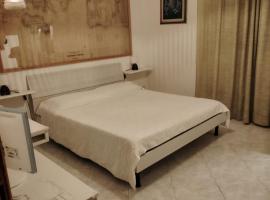 Cavo Beach 5, hotel v mestu Cavo
