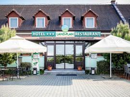 Land-Plan Hotel, hotel v destinácii Töltéstava