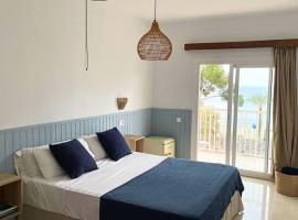 Ca sa Madona Hostal, stanza in casa privata a Paguera