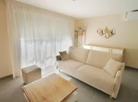 New T3 with air conditioning 2 steps from the lake