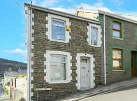 Poet's Cottage Wonderful Cottage In The Welsh Valleys by StayStaycations