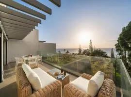 Acqua Residence II by An Island Apart