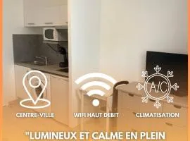 Le Jean #Central #Air conditioning #Cosy