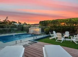 Luxury Beach House - Heated Private Pool & Heated Spa - Fire Pitt - Walk to Beach & Golf
